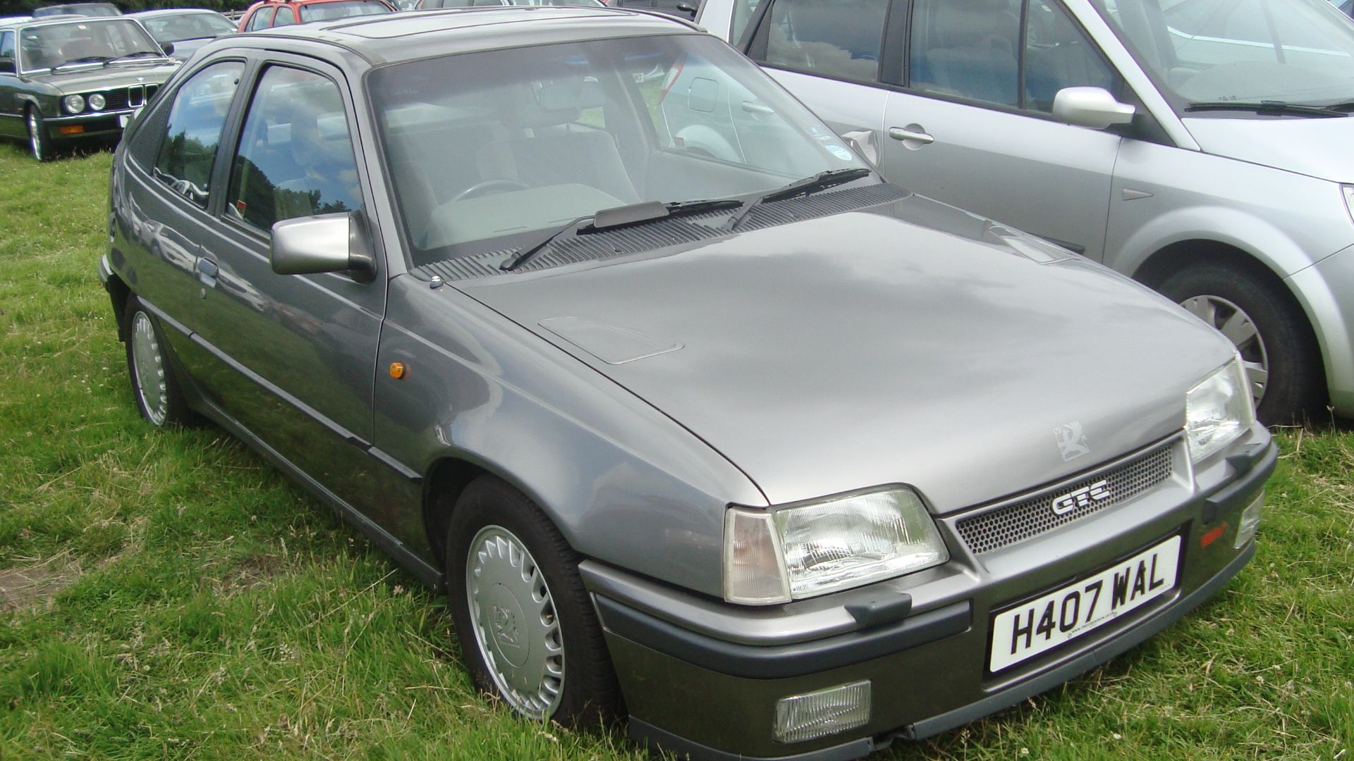 File:1990 Vauxhall Astra GTE 16V (14412581110).jpg