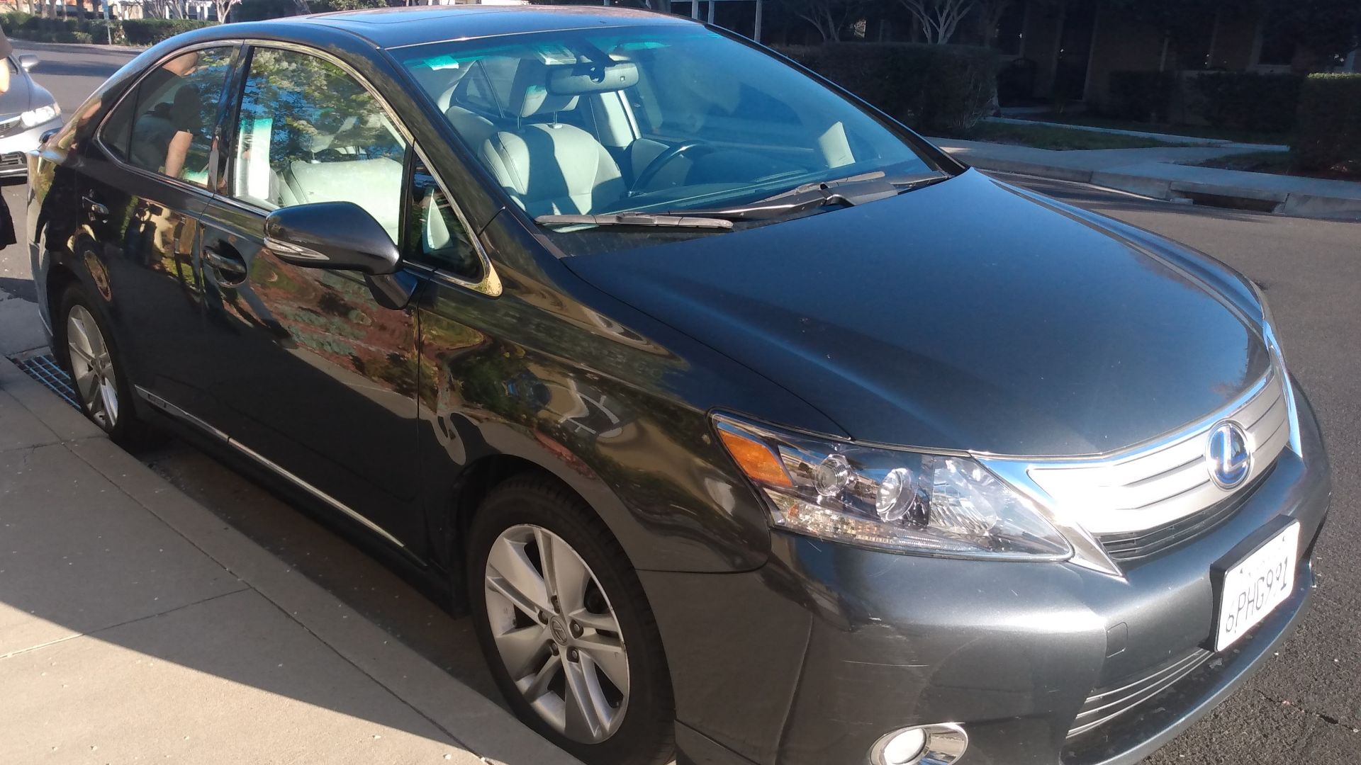 File:2010 Lexus HS 250h.jpg