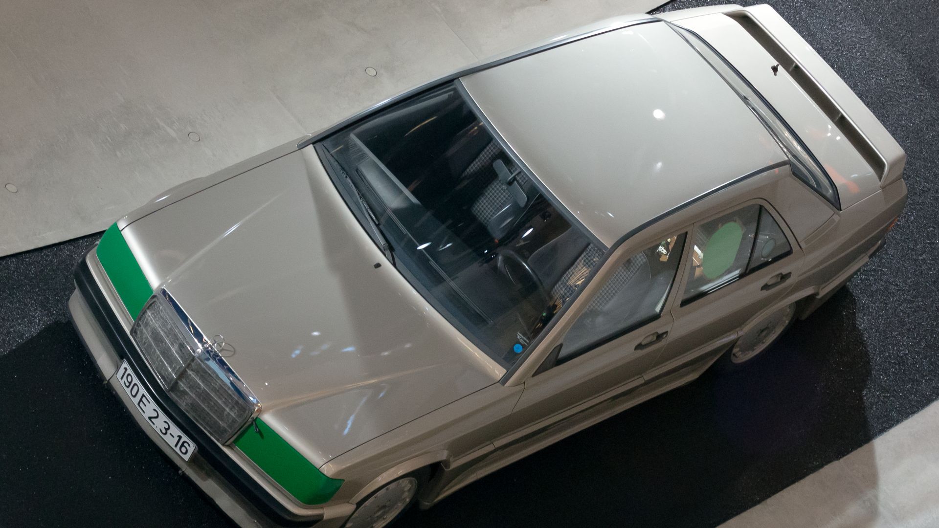 File:Mercedes-Benz 190E Rekordwagen front-left Mercedes-Benz Museum.jpg