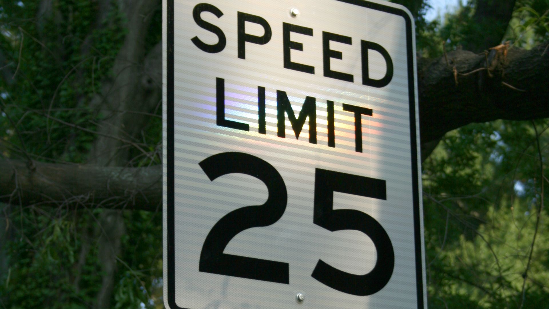 File:2008-07-04 Speed limit and neighbourhood watch sign in Durham.jpg