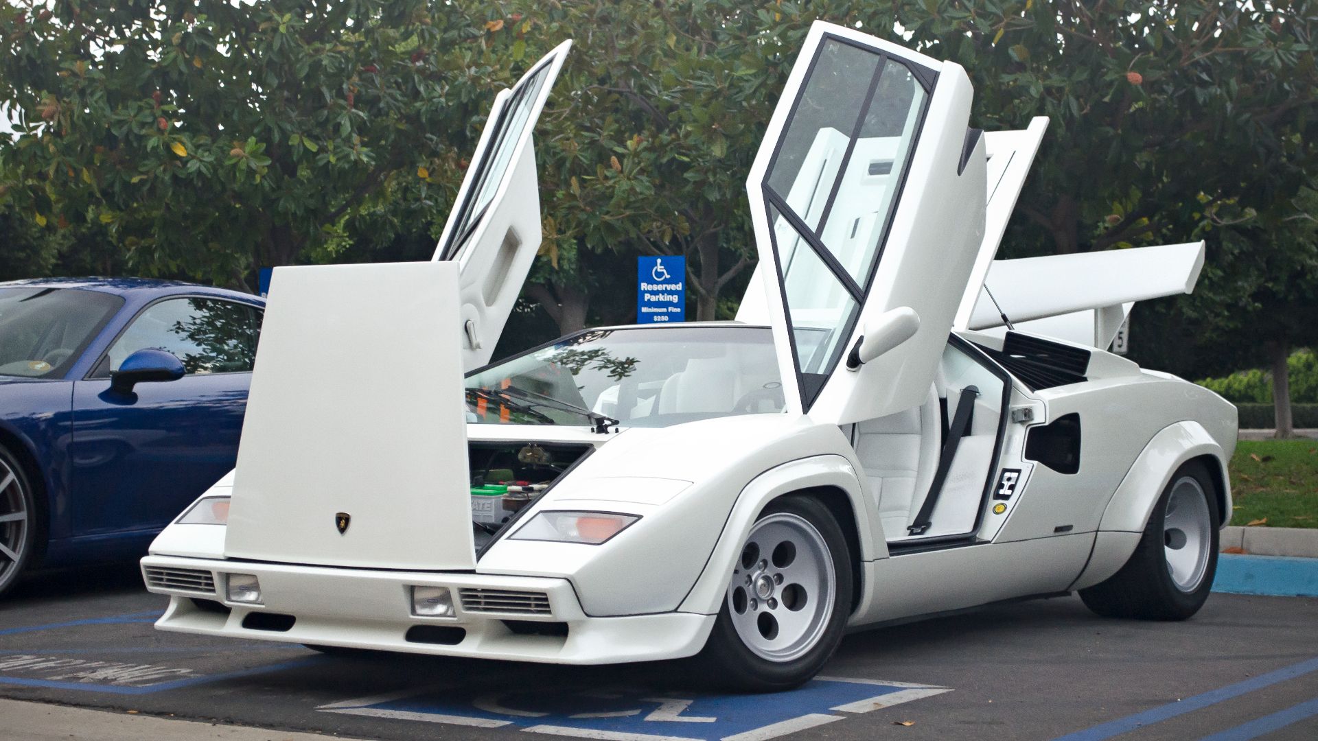 File:White Lamborghini Countach 5000QV at Cars & Coffee, Irvine, CA.jpg