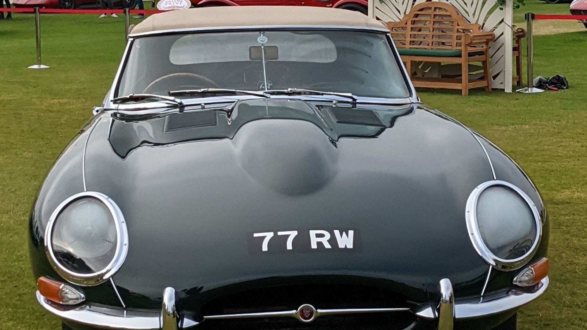 File:1961 Jaguar E-Type.jpg