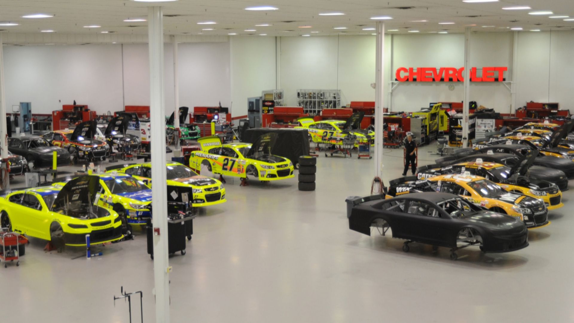 File:Airmen and Soldiers tour Richard Childress Racing facility 140811-F-CN694-214.jpg