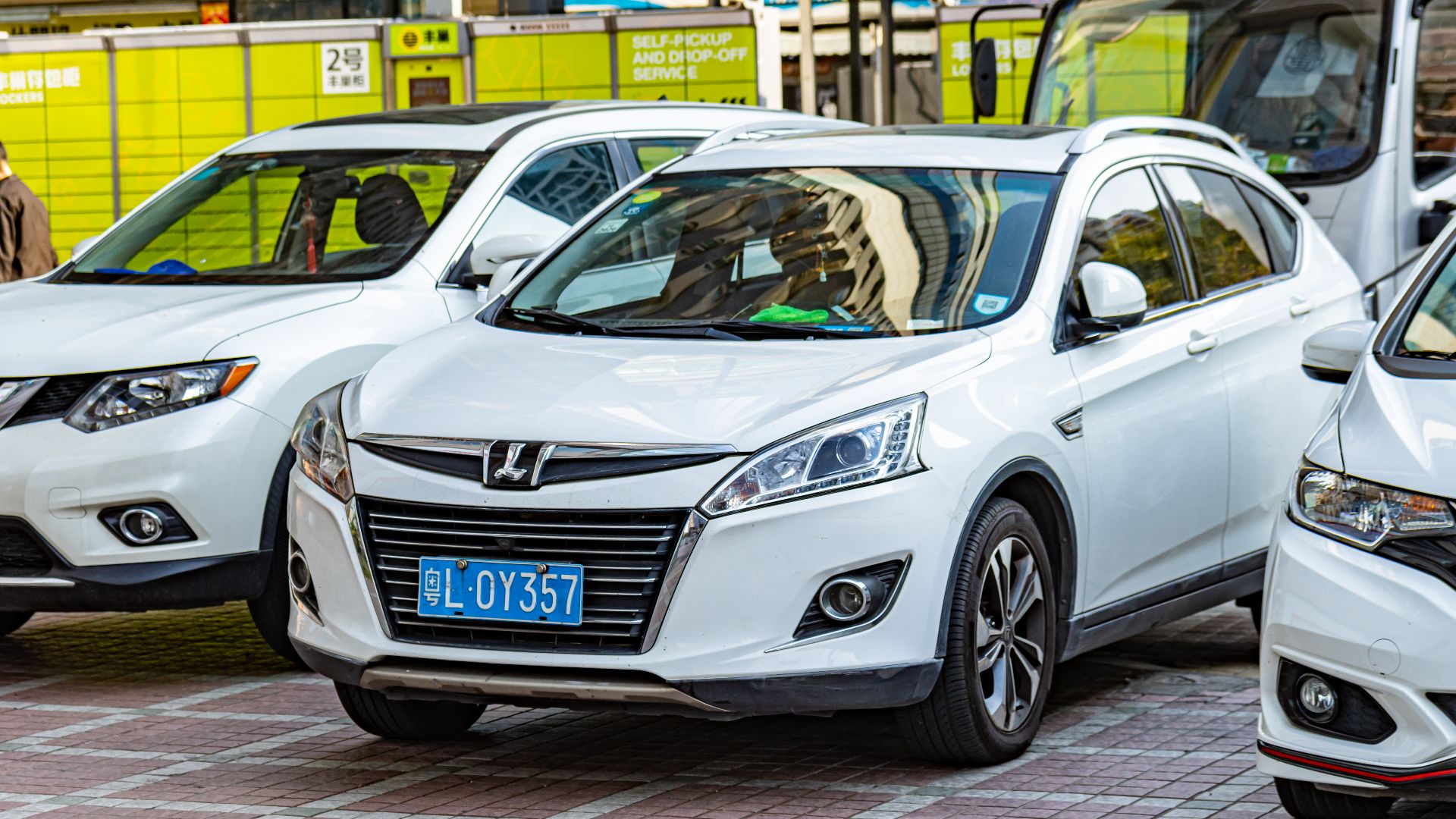 File:LUXGEN U6 China (6).jpg