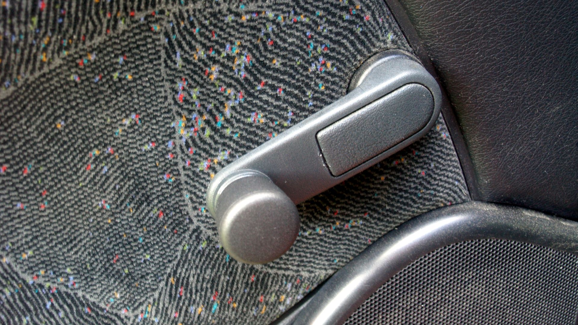 File:Car window crank.jpg