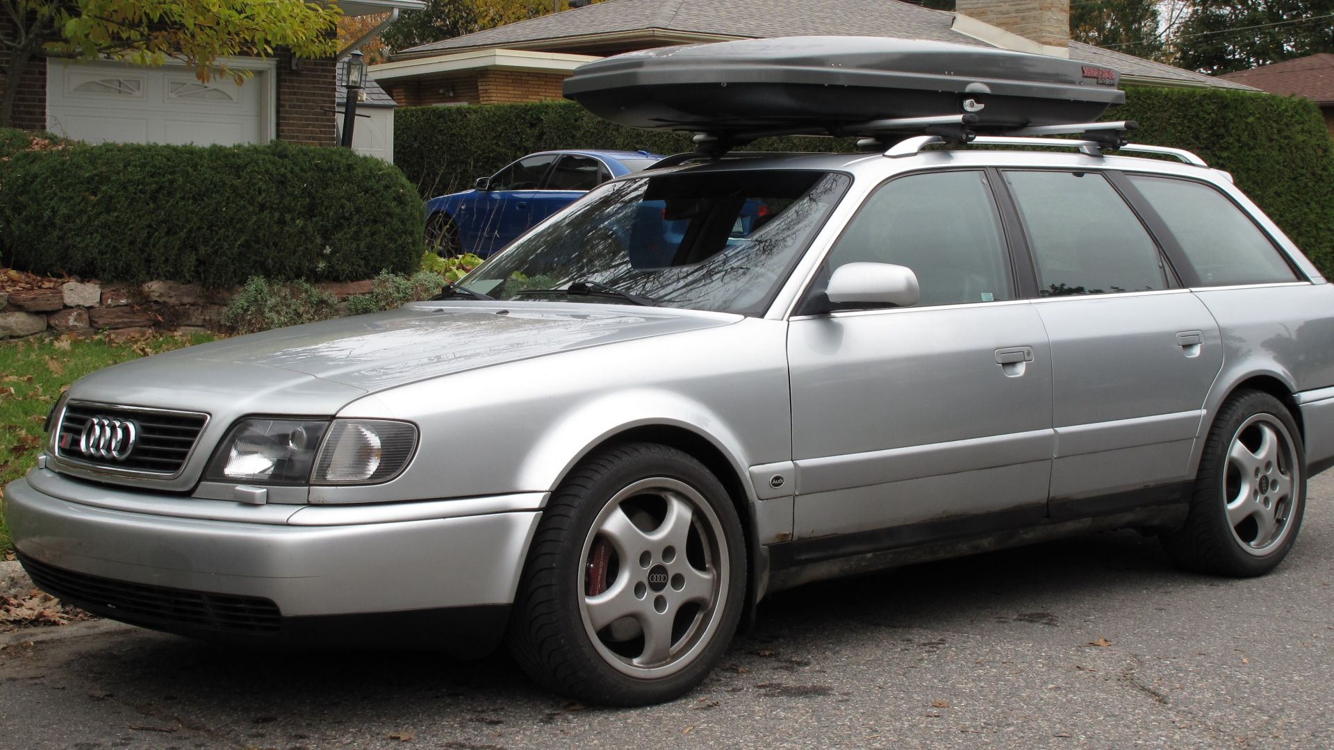 File:1995 Audi S6 Avant, Front Left, 10-27-2021.jpg