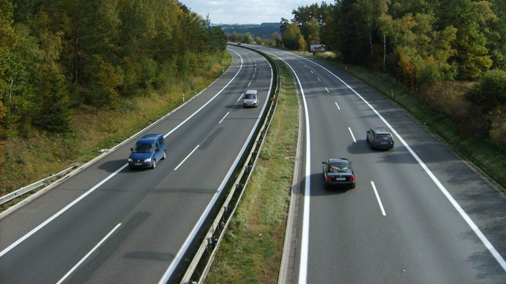 File:Dalniced1,75 km.JPG