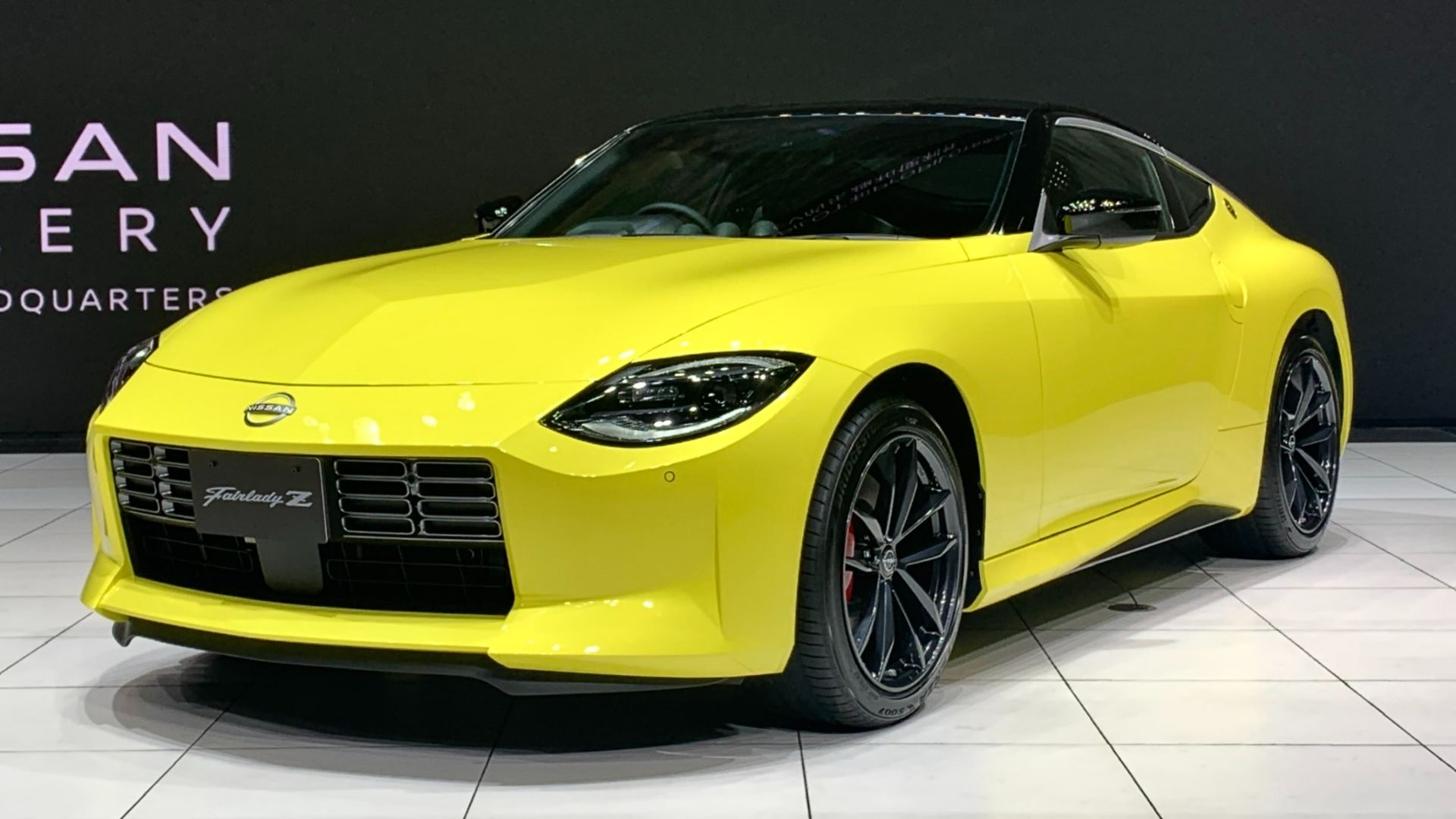 File:Nissan FAIRLADY Z (Z34) Version ST, 2022, left-front.jpg