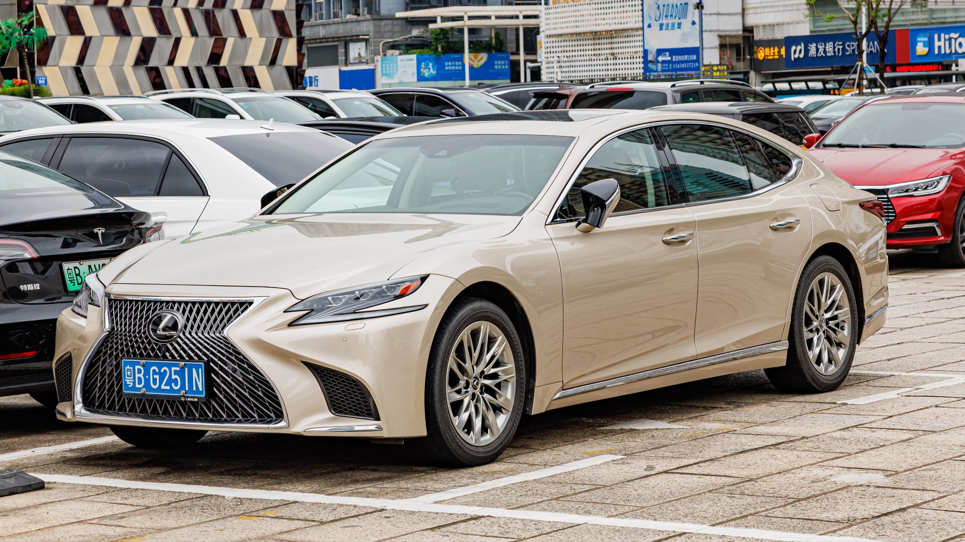 File:LEXUS LS 350 (13).jpg