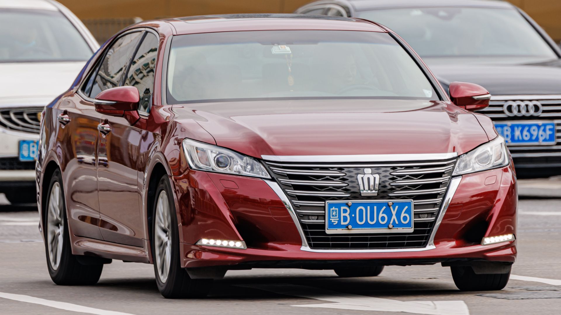 File:TOYOTA CROWN China.jpg