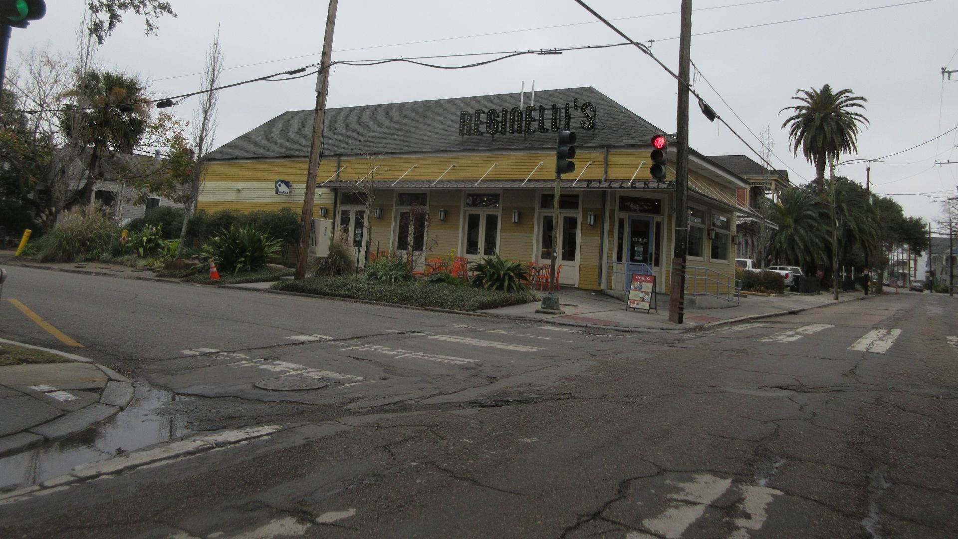 File:Magazine Street Uptown New Orleans 11 Jan 2021 Reginelli's.jpg