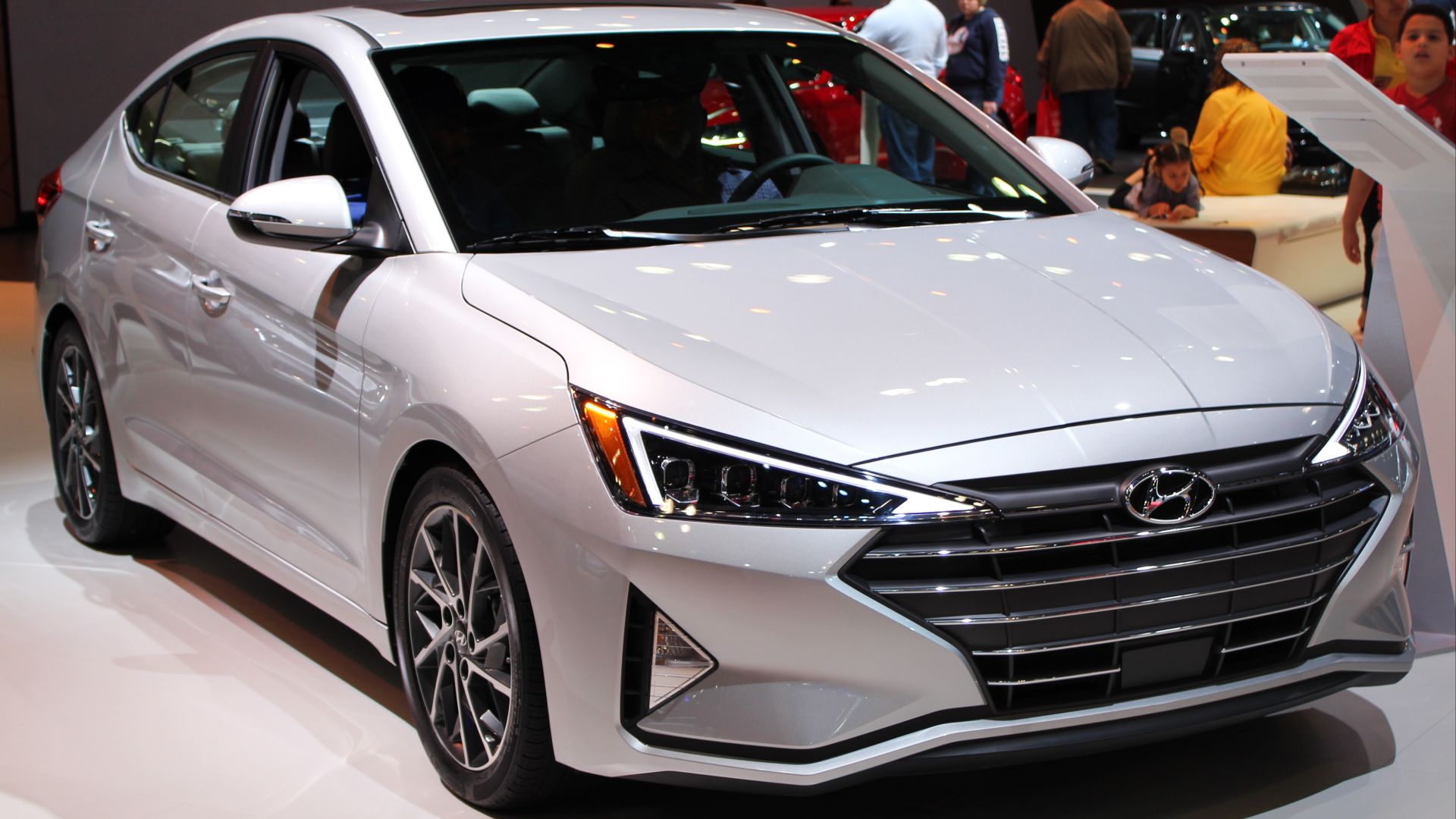 File:2019 Hyundai Elantra Limited (AD facelift) front NYIAS 2019.jpg