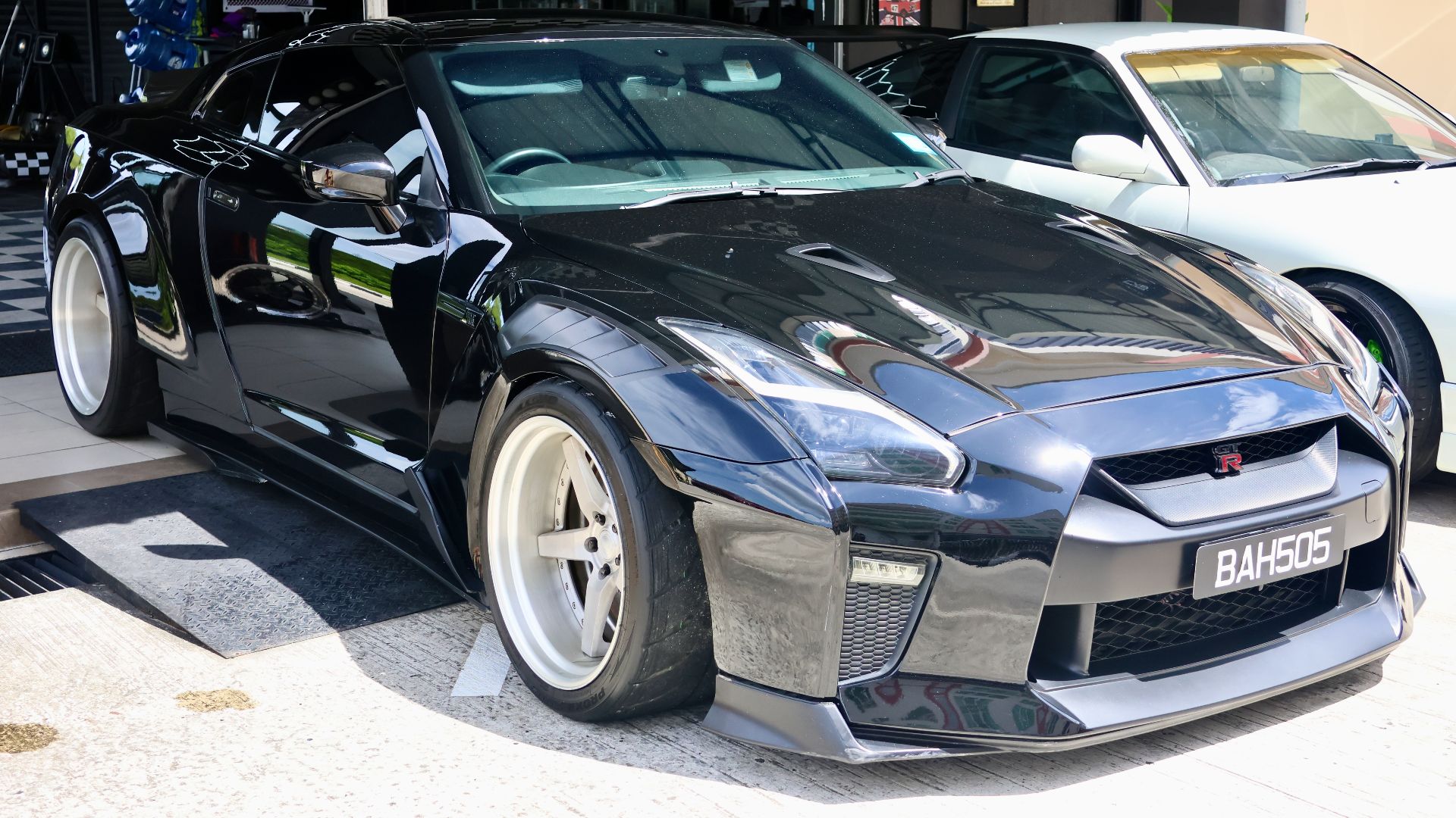 File:Nissan GT-R (R35, 2017 facelift) in Brunei.jpg