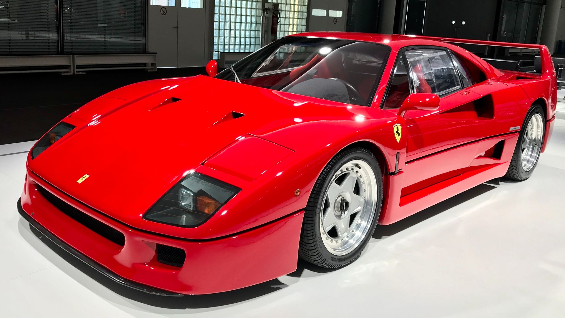 File:Ferrari F40, Grand Basel 2018(Ank Kumar,Infosys) 07.jpg