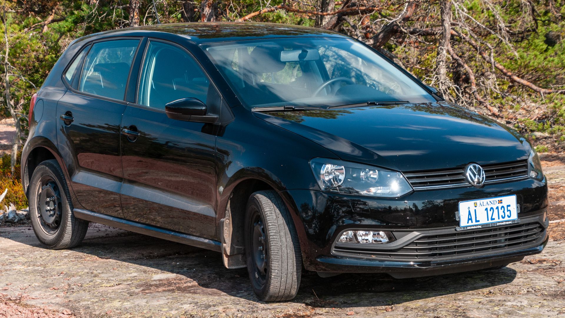 File:18-09-01-Schären westlich von Långbådan RRK7720.jpg