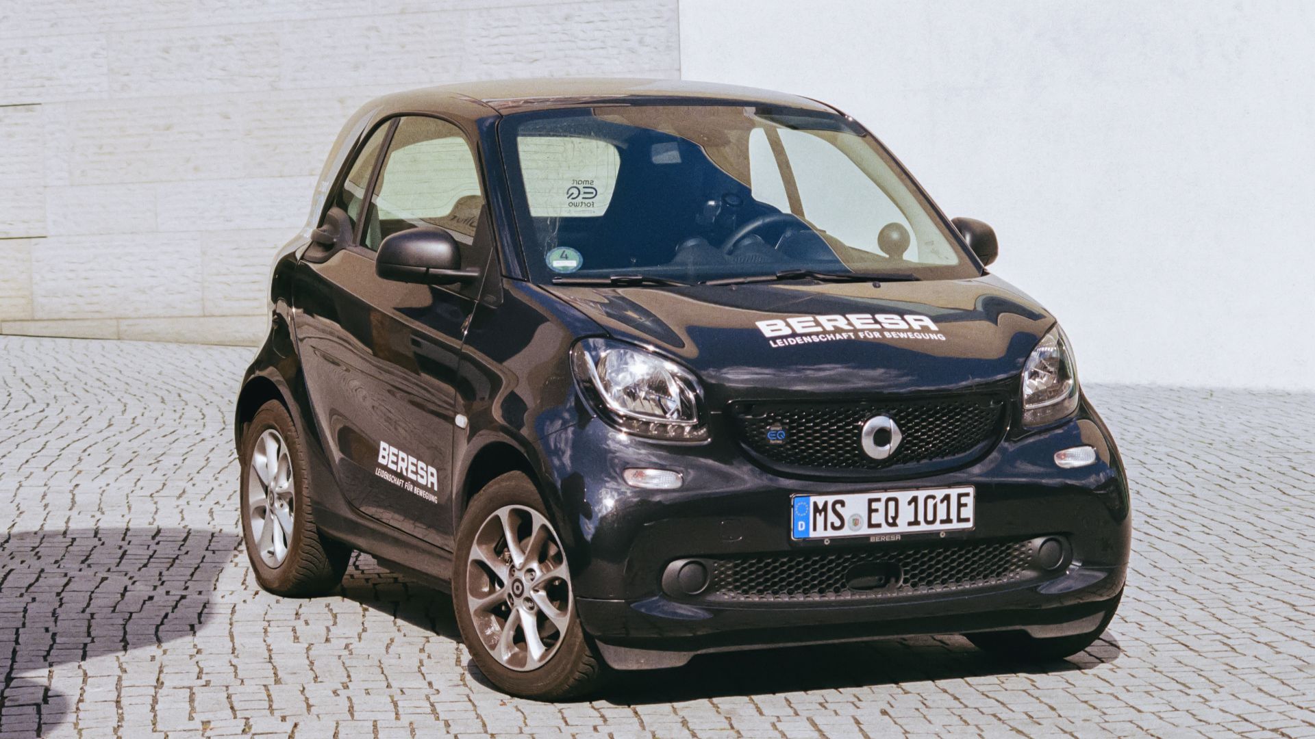 File:Smart Fortwo 04.08.20 JM.jpg