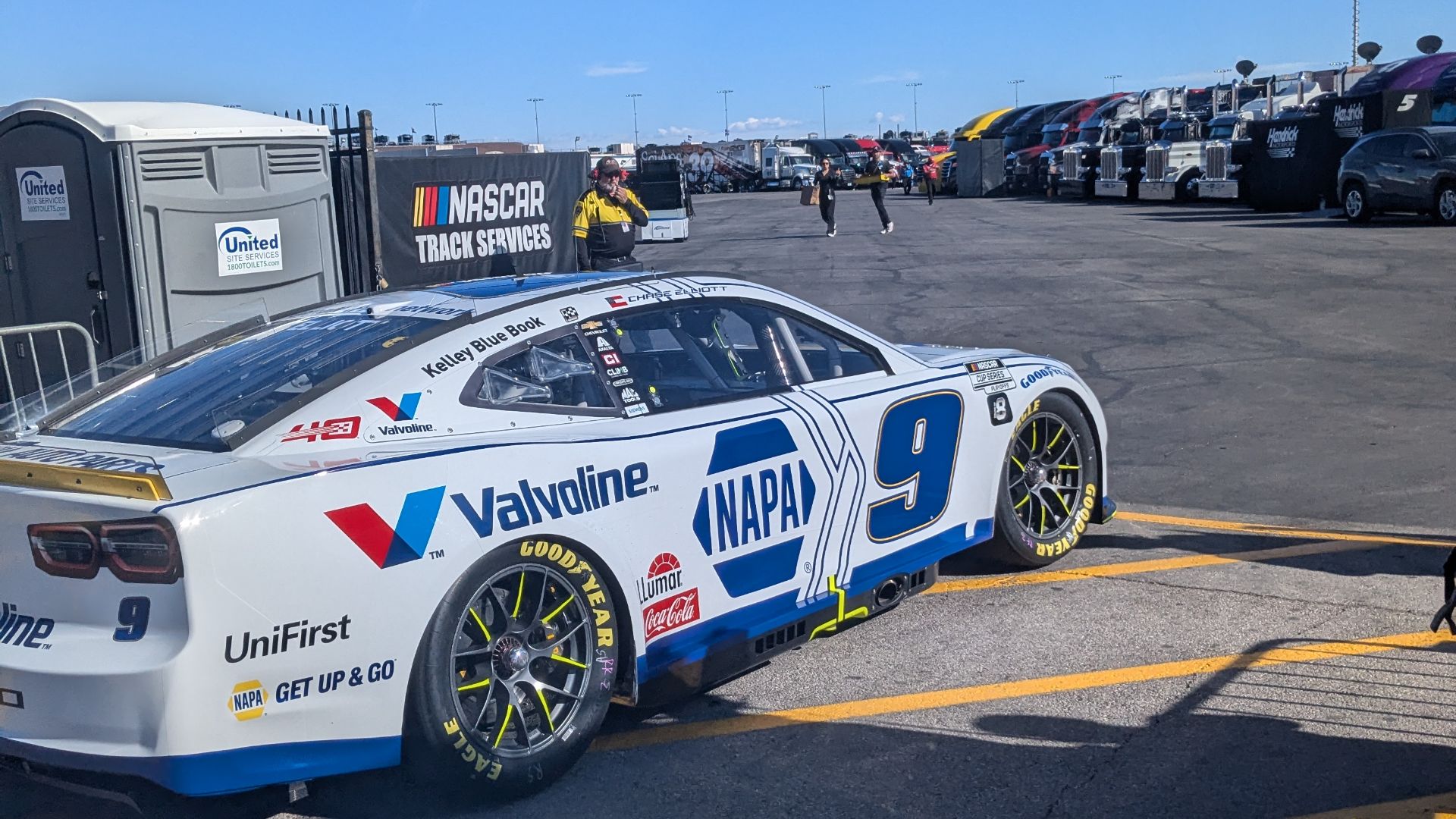 File:Chase Elliott 9 Chevrolet Camaro driving to garage after qualifying - 2024 South Point 400.jpg