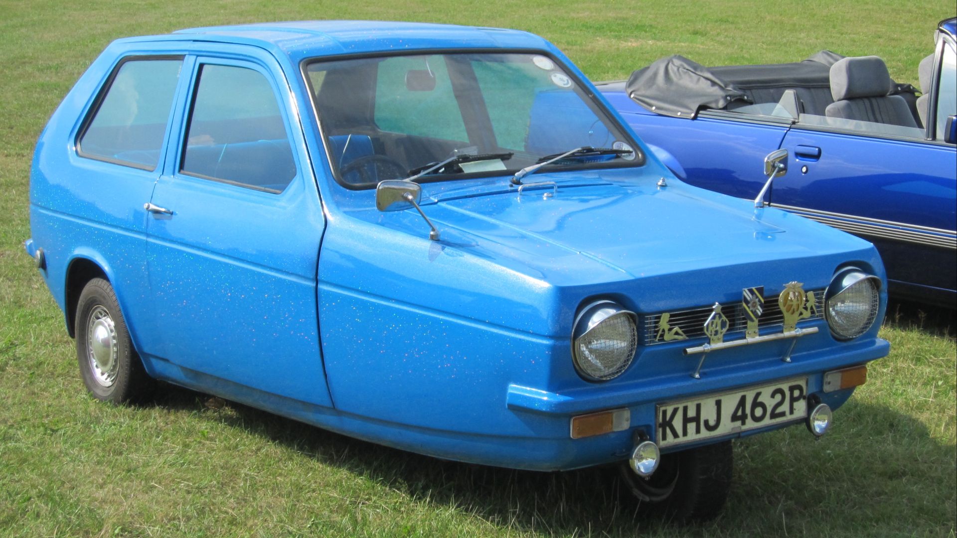 File:Reliant Robin registered July 1975 748cc at Knebworth 2013.JPG