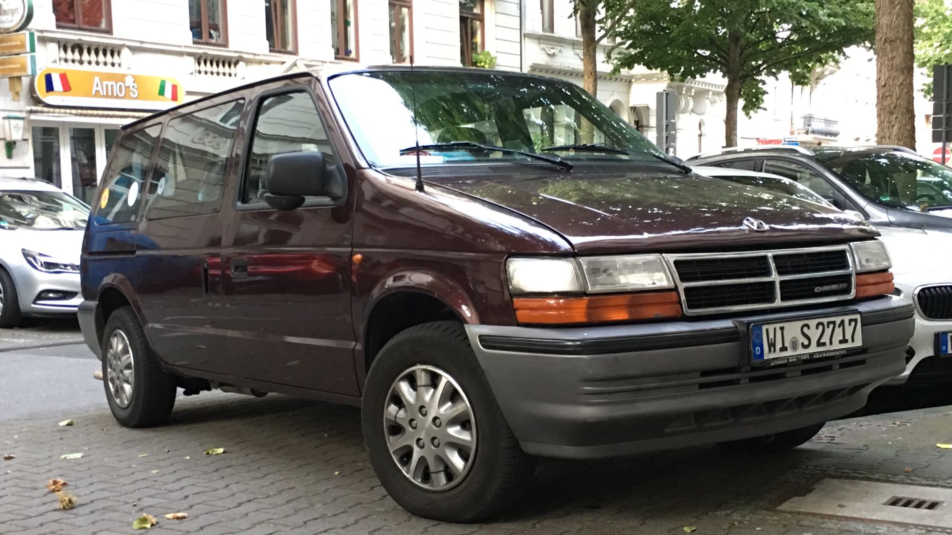 File:Chrysler Voyager in Germany.jpg