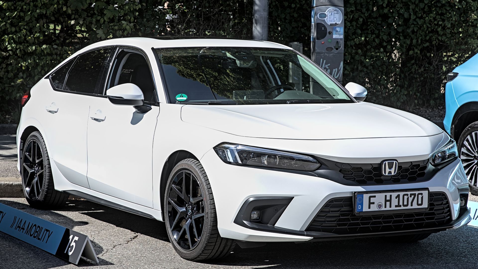 File:Honda Civic Hybrid (2022, Europe) IAA 2023 1X7A0545 (2).jpg