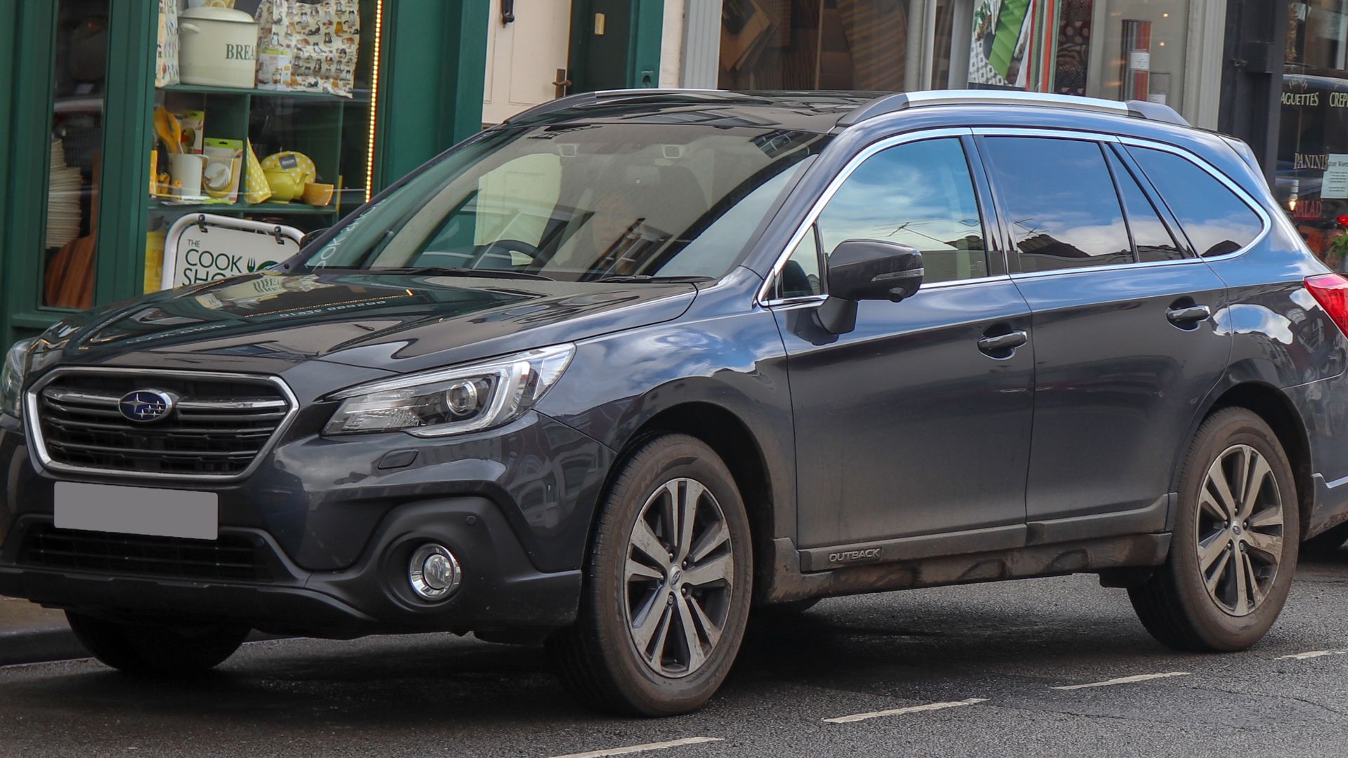 File:2018 Subaru Outback SE Premium Symmetrical CVT 2.5 Front.jpg