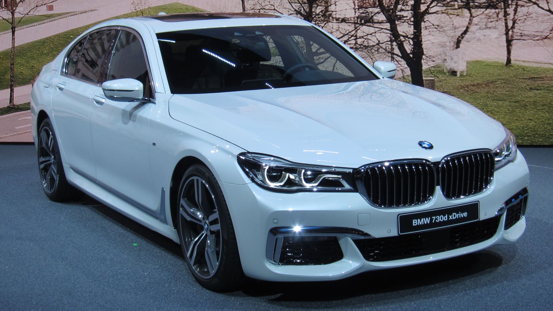 File:BMW 7 Series M Sport (G11).jpg
