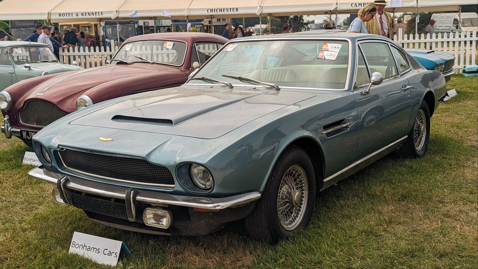 File:1972 Aston Martin Vantage V8.jpg