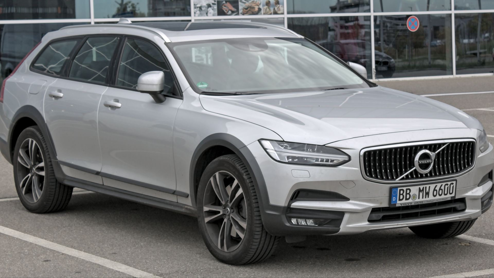 File:Volvo V90 Cross Country IMG 3504.jpg