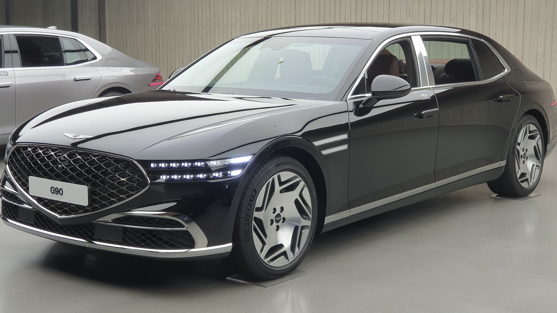 File:Genesis G90 LWB 3.5T 48V RS4 Maui Black (6) (cropped).jpg