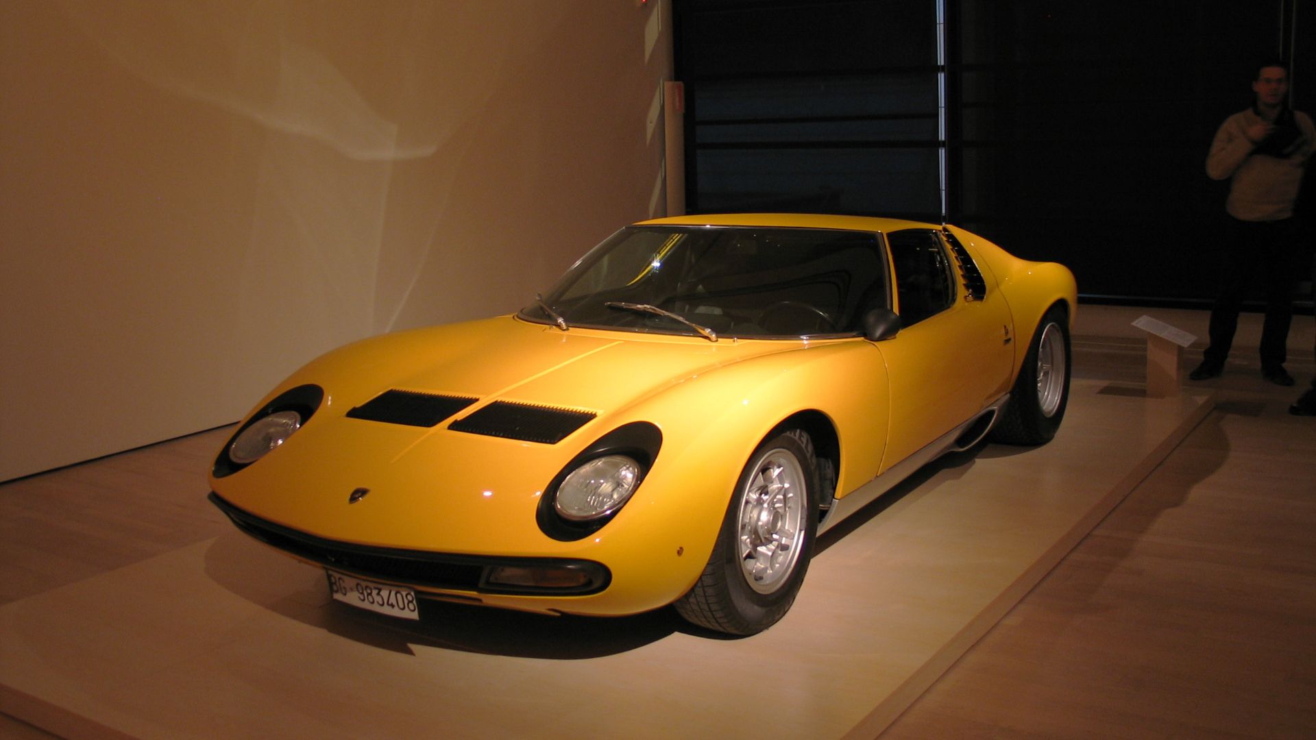 File:1966 Lamborghini Miura P400 (4445525383).jpg