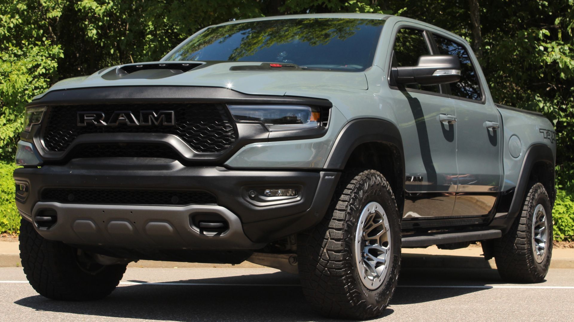 File:2021-22 RAM 1500 TRX.jpg