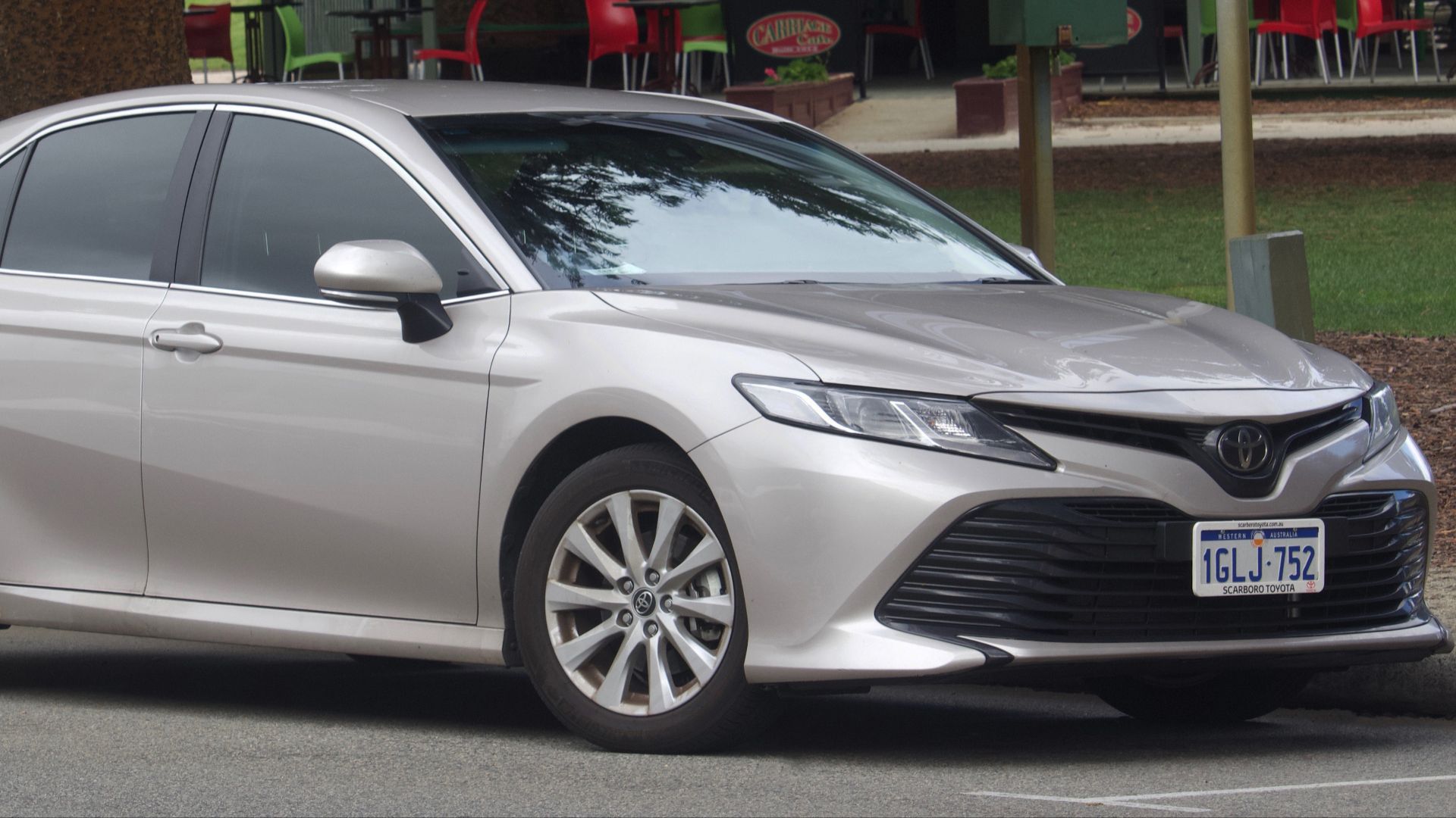 File:2018 Toyota Camry (ASV70R) Ascent sedan (2018-08-27) 01.jpg