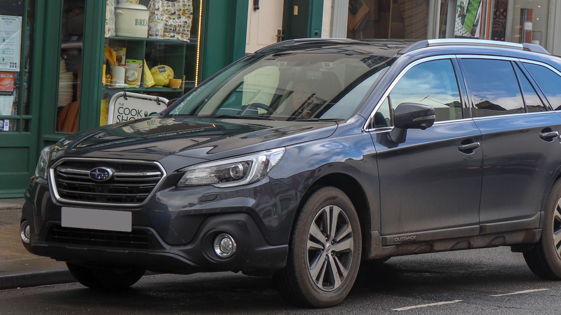 File:2018 Subaru Outback SE Premium Symmetrical CVT 2.5 Front.jpg