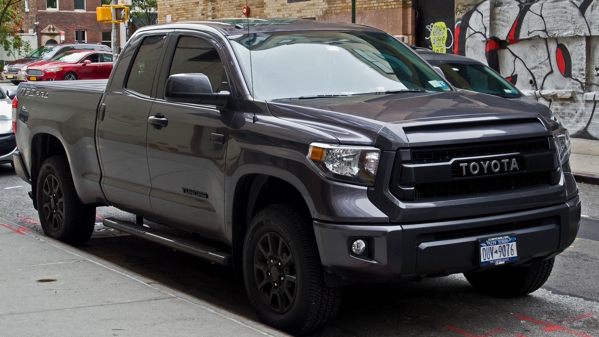File:Toyota Tundra TRD Pro 5.7 V8 (II, Facelift) – Frontansicht, 1. Oktober 2016, New York.jpg