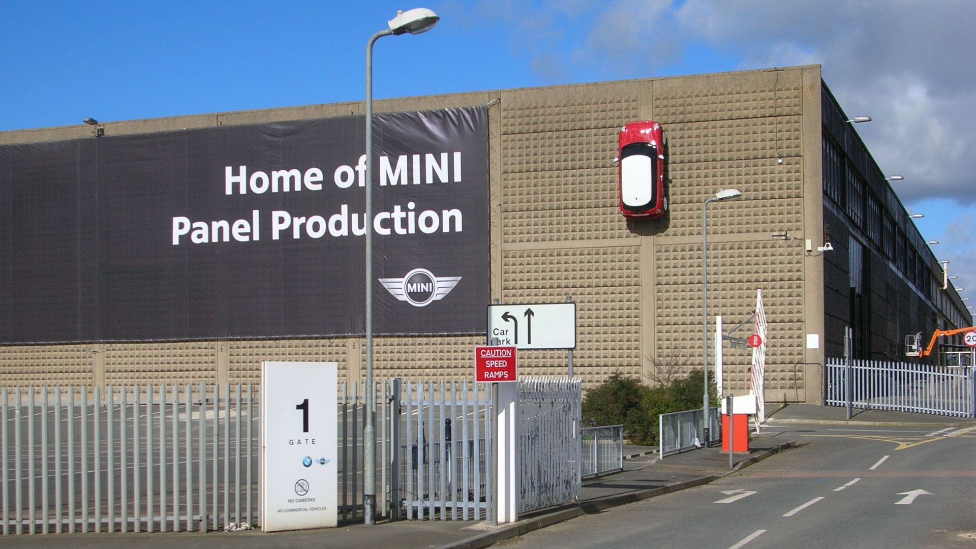 File:BMW MINI pressings plant Swindon.jpg