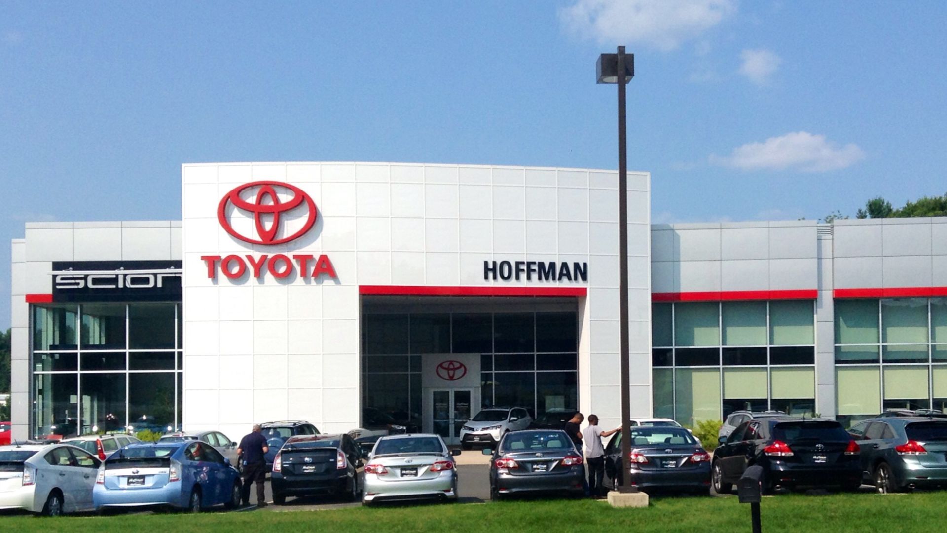 File:Hoffman Toyota Dealership.jpg