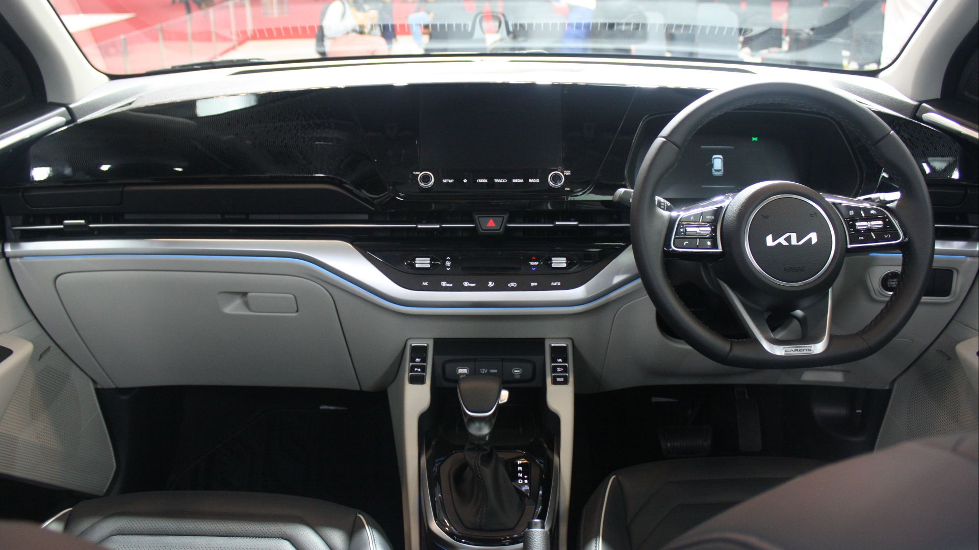 File:2022 Kia Carens 1.4 Premiere (Indonesia) interior.jpg