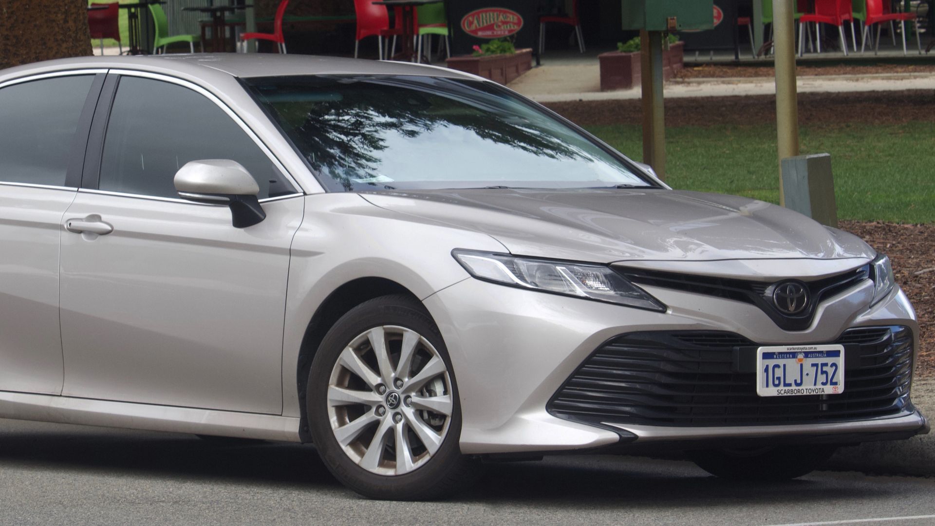 File:2018 Toyota Camry (ASV70R) Ascent sedan (2018-08-27) 01.jpg