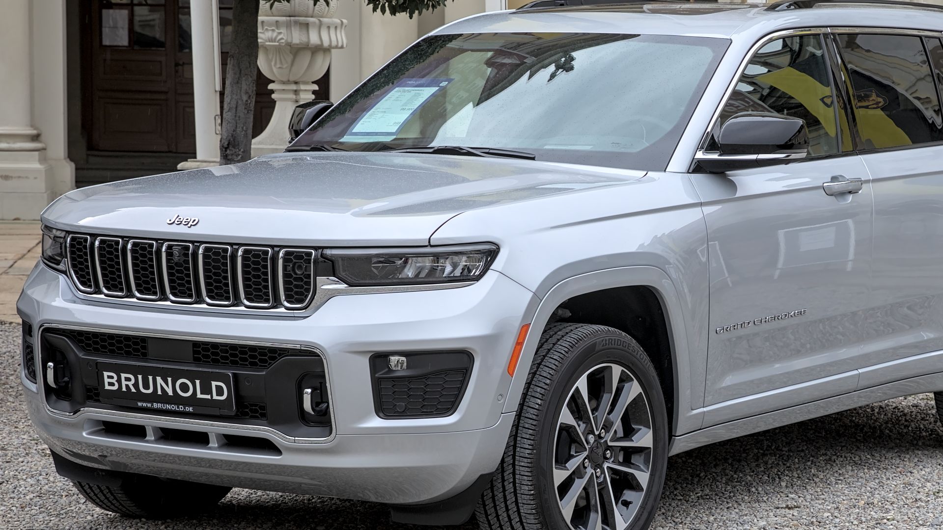 File:Jeep Grand Cherokee L Overland Automesse Ludwigsburg 2022 1X7A5918.jpg