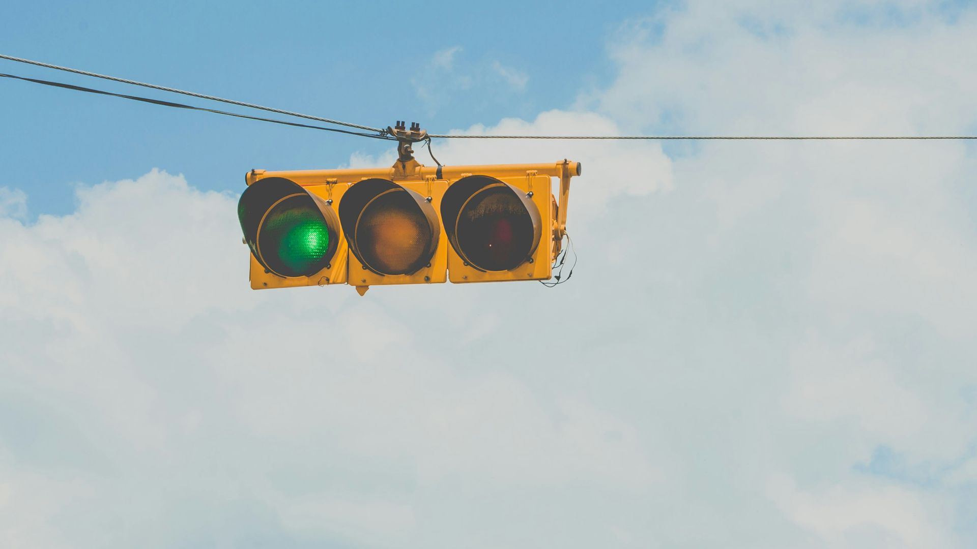 traffic light at yellow