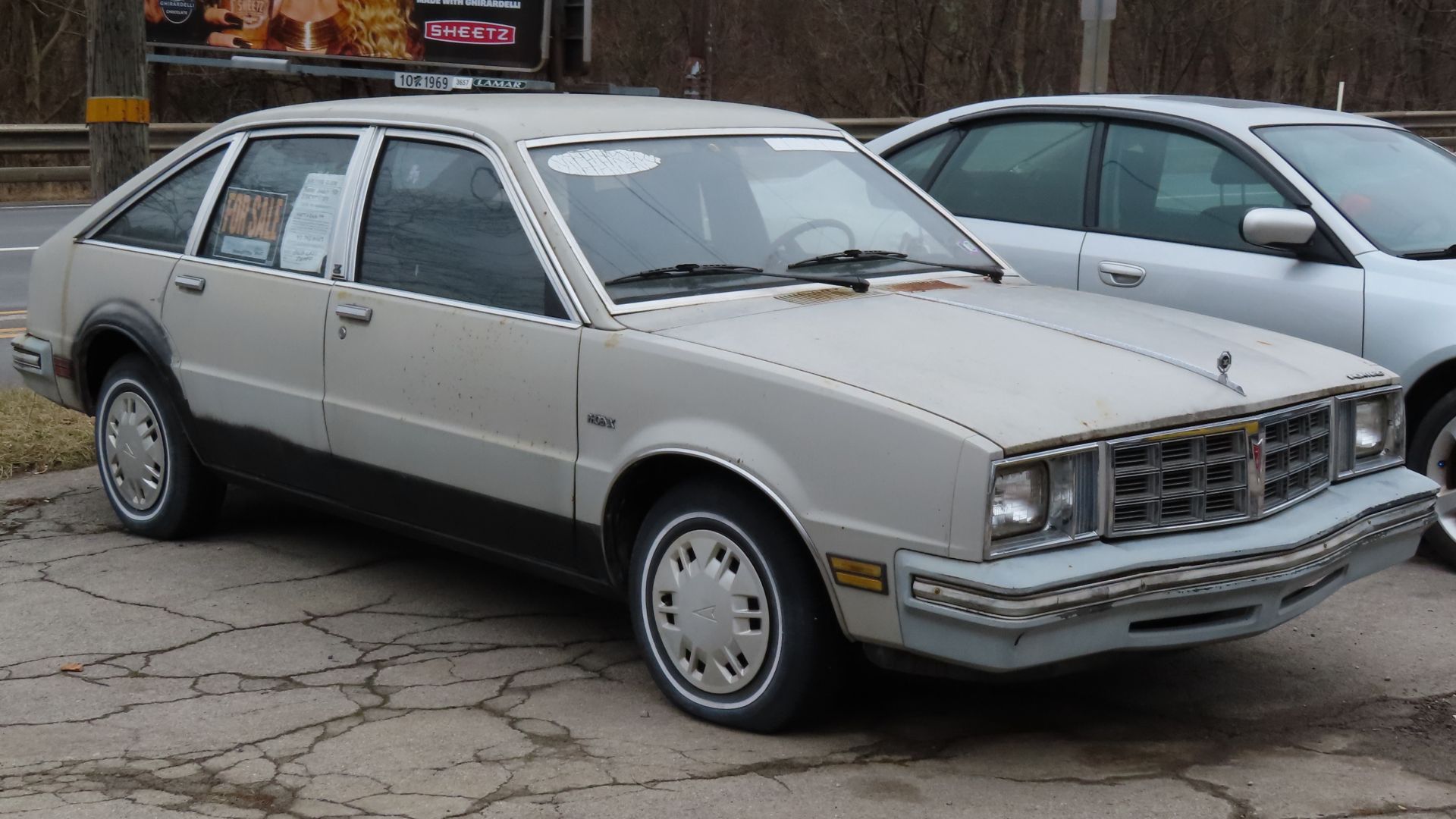 File:1980 Pontiac Phoenix Hatchback, front right, 02-06-2023.jpg