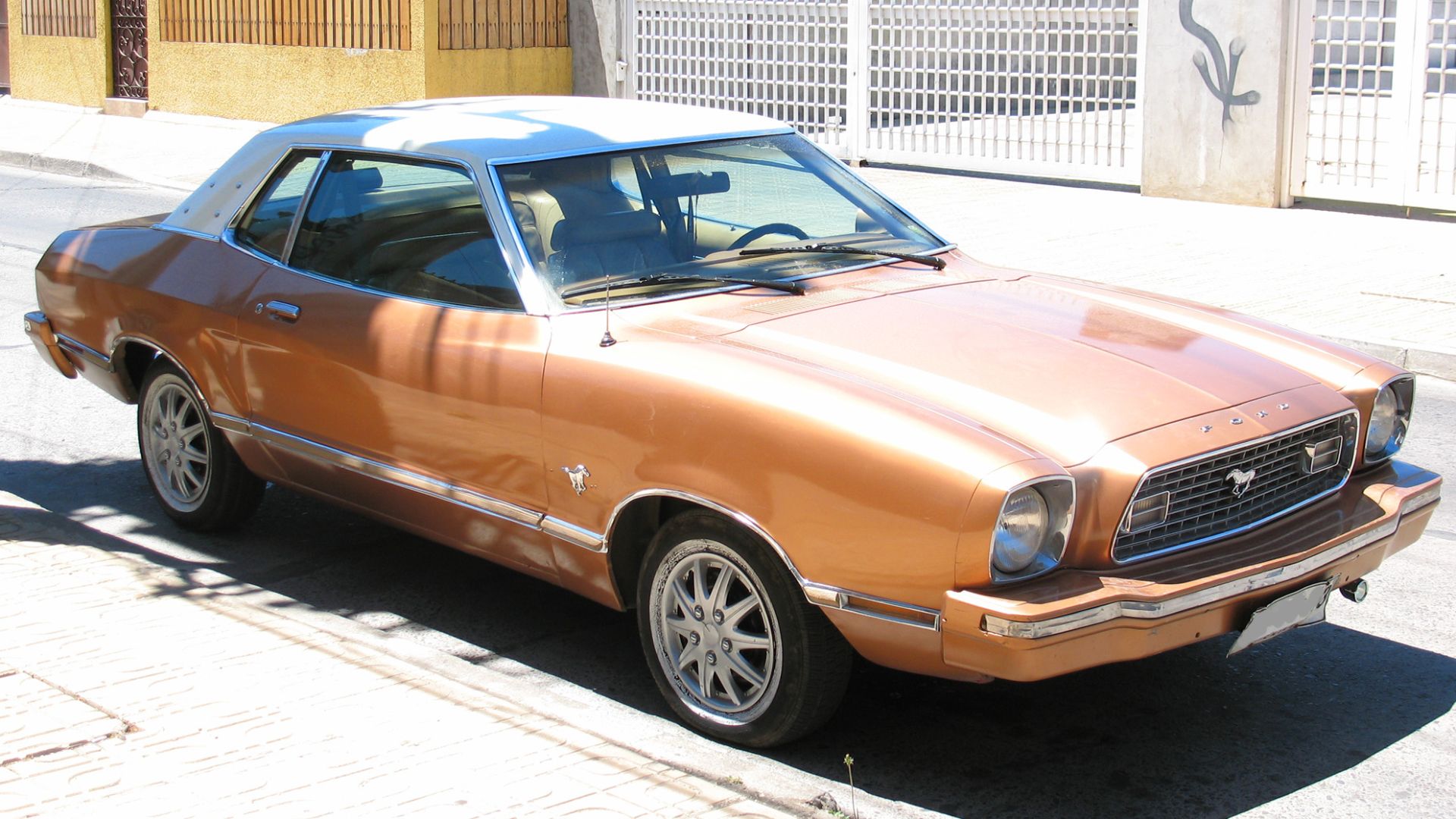 File:Ford Mustang II 1974 (9666292985).jpg