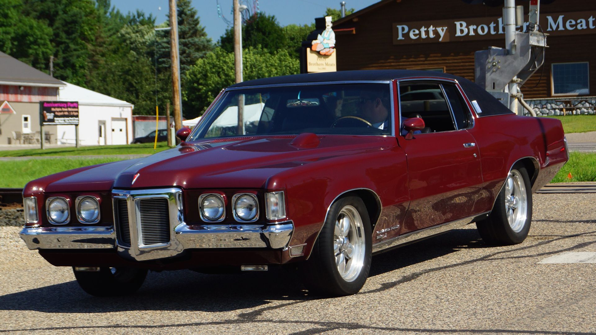 File:1969 Pontiac Grand Prix SJ; Annandale, MN (28417155537).jpg
