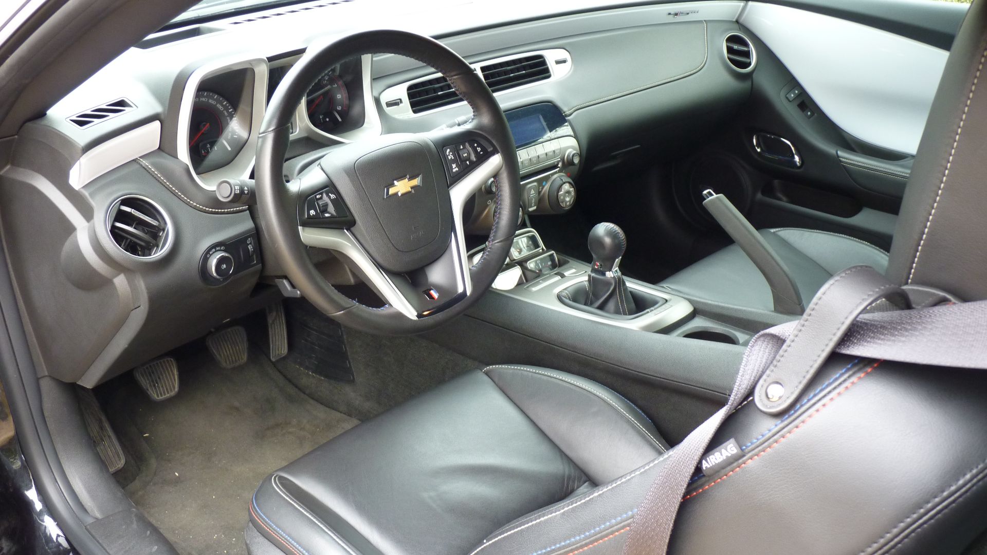 File:Chevrolet Camaro 45th - Interior.jpg