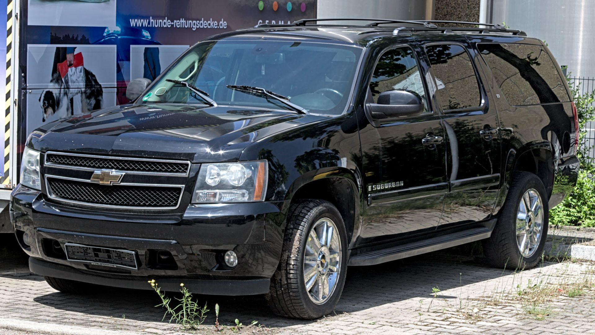 File:Chevrolet Suburban (GMT931) IMG 4843.jpg