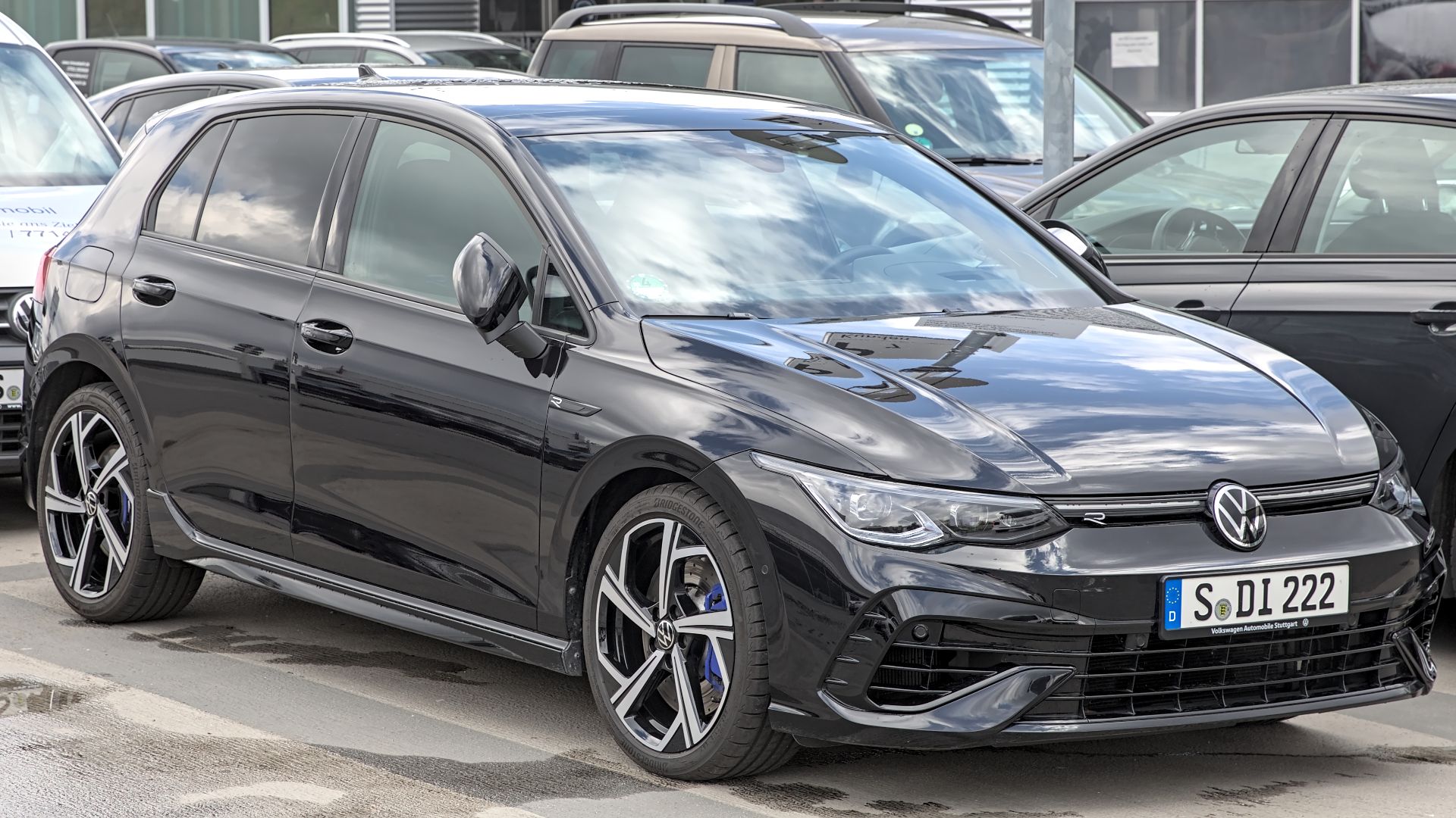 File:Volkswagen Golf VIII R 1X7A7089.jpg