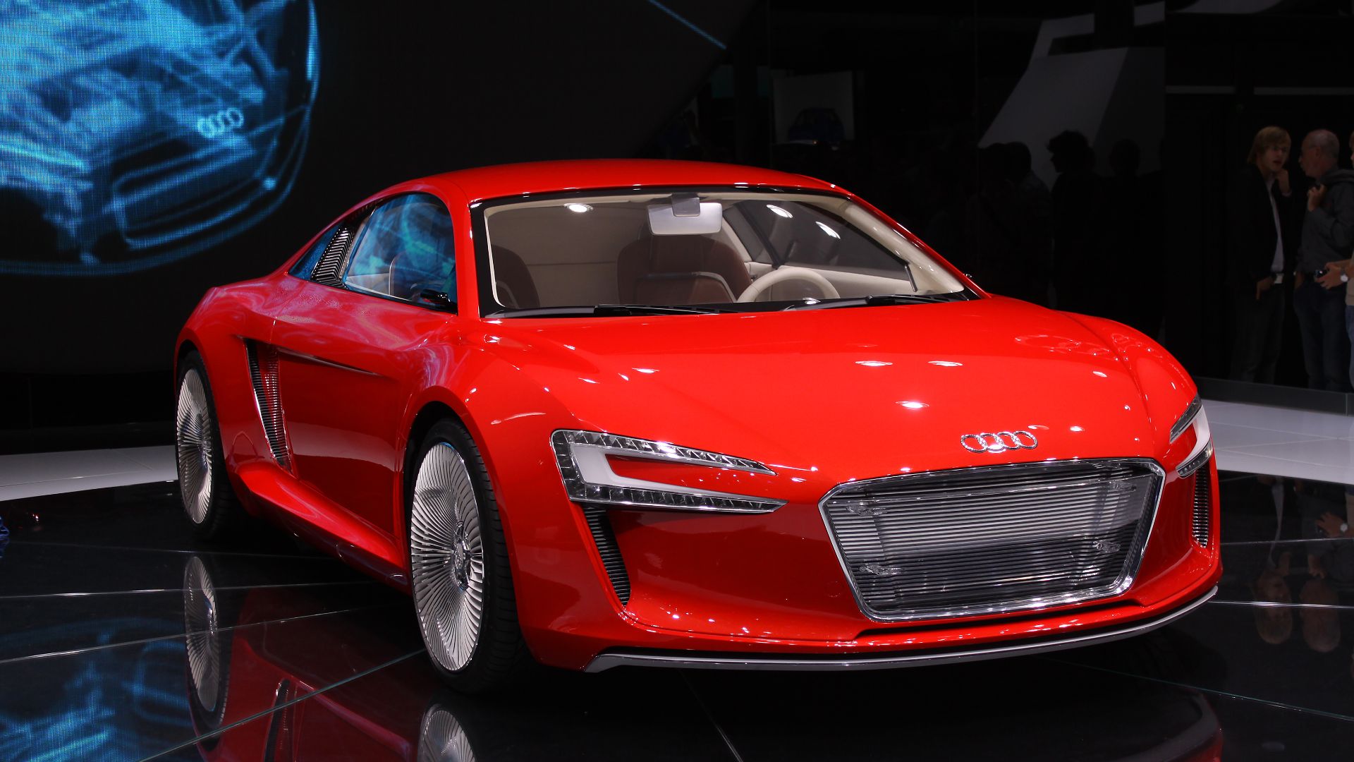 File:Audi e-tron.jpg