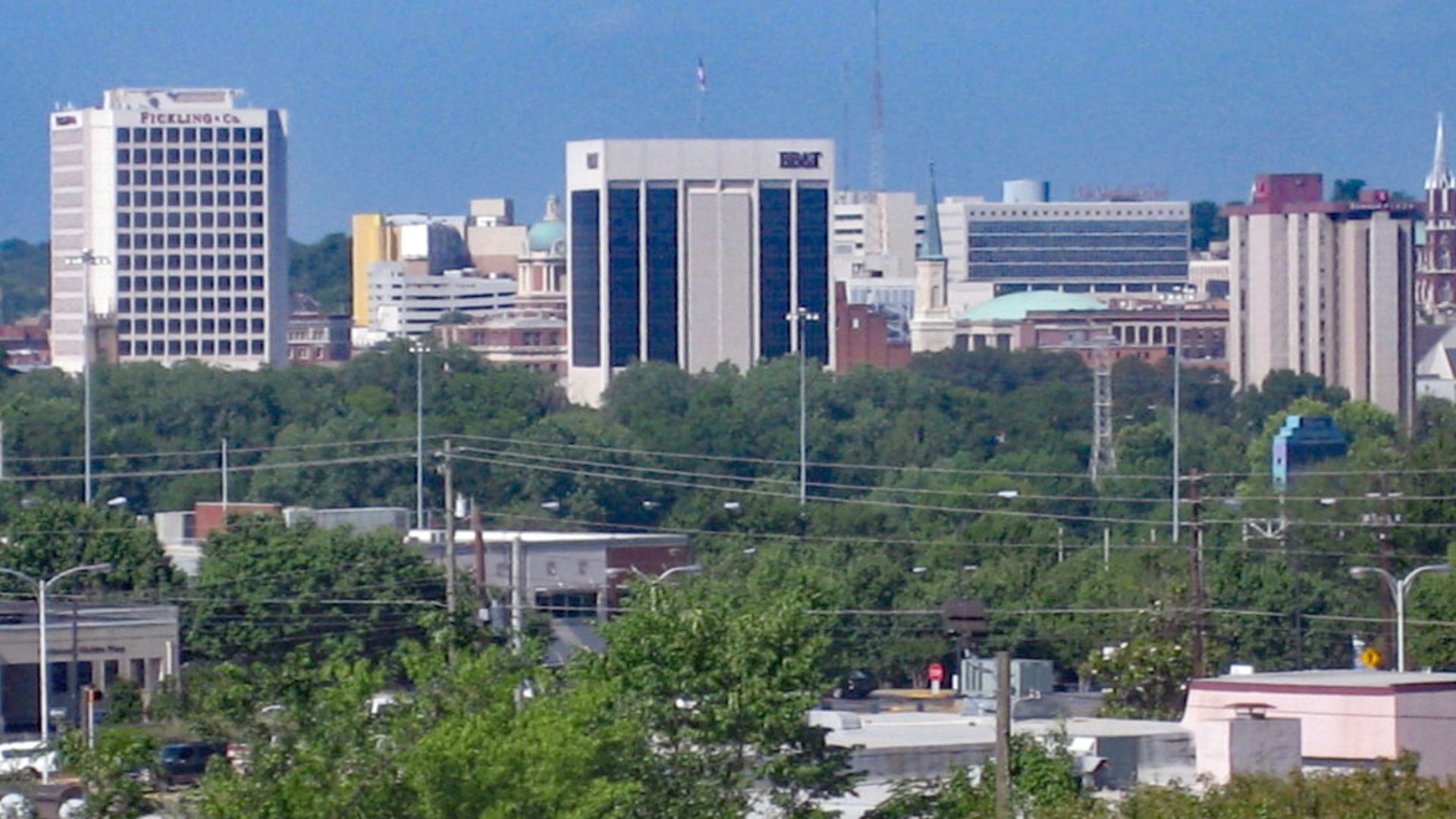 File:DowntownMaconGa.jpg