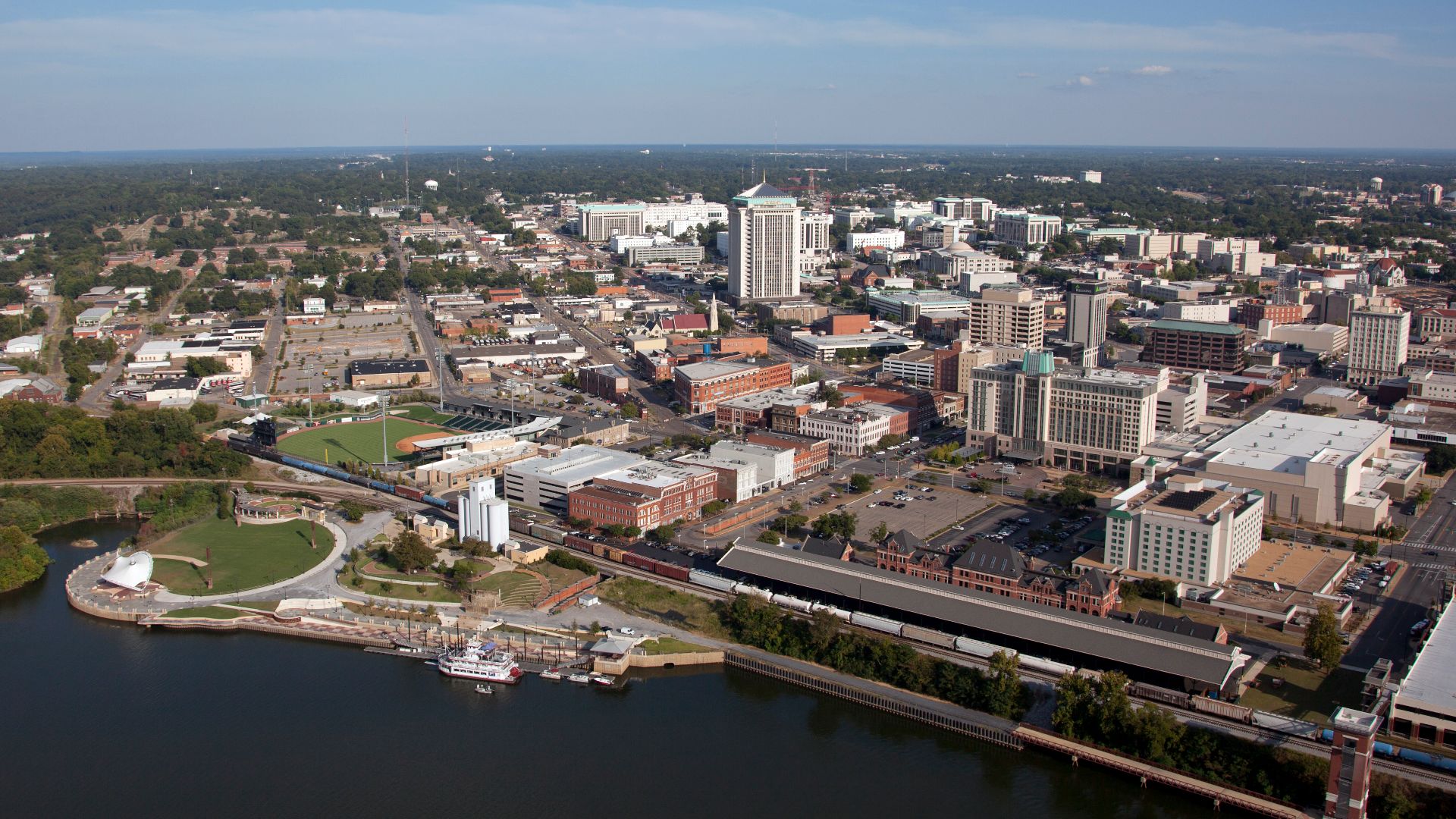 File:Aerial view of Montgomery, Alabama LCCN2011646683.jpg