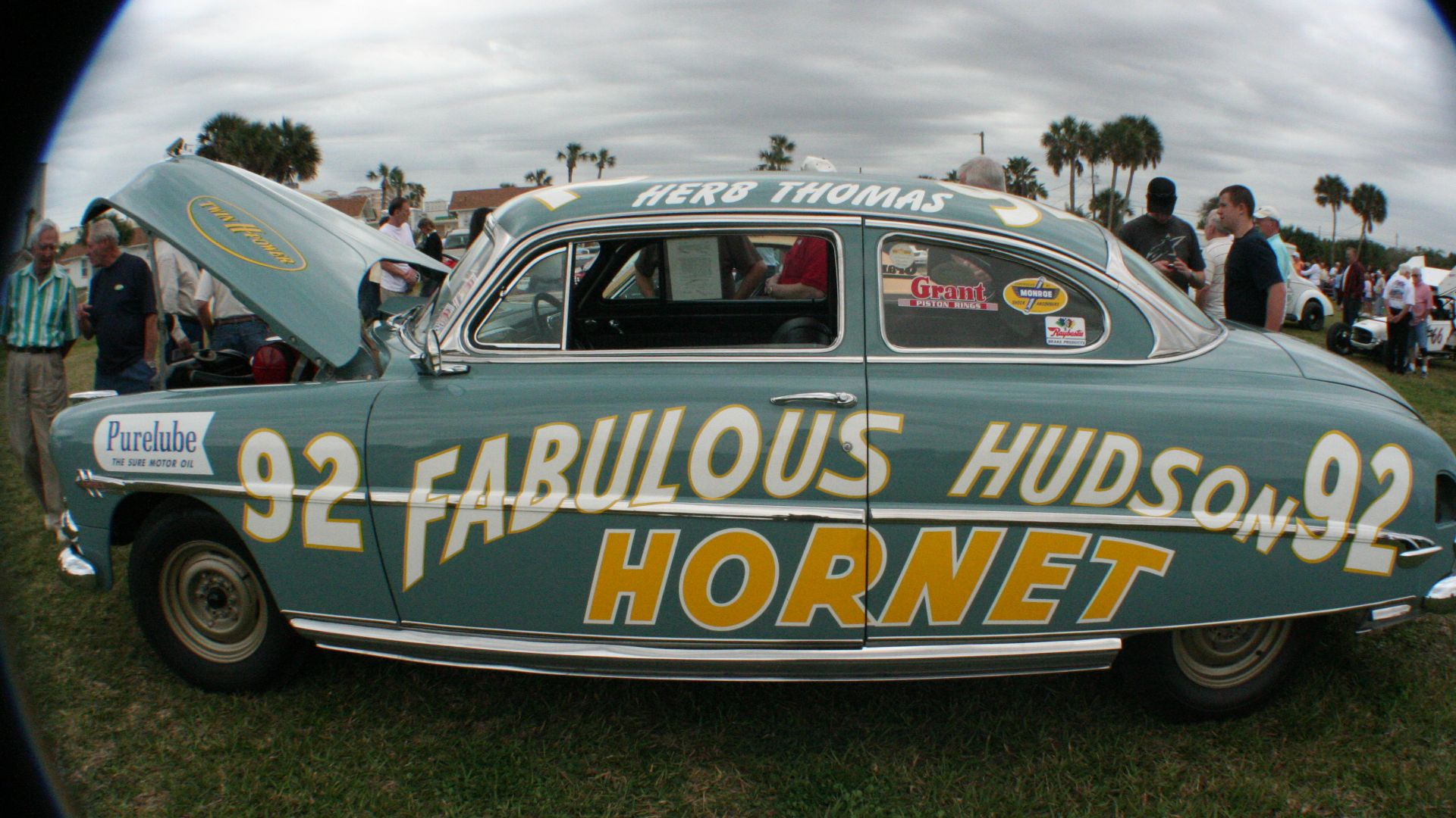 File:HerbThomasFabulousHudsonHornet.jpg